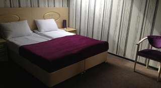 Гостевой дом Galla Hotel Адлер Двухместный номер с 1 кроватью или 2 отдельными кроватями - Мансарда-2