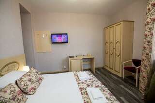 Гостевой дом Galla Hotel Адлер 2-местный номер стандарт  с балконом-3